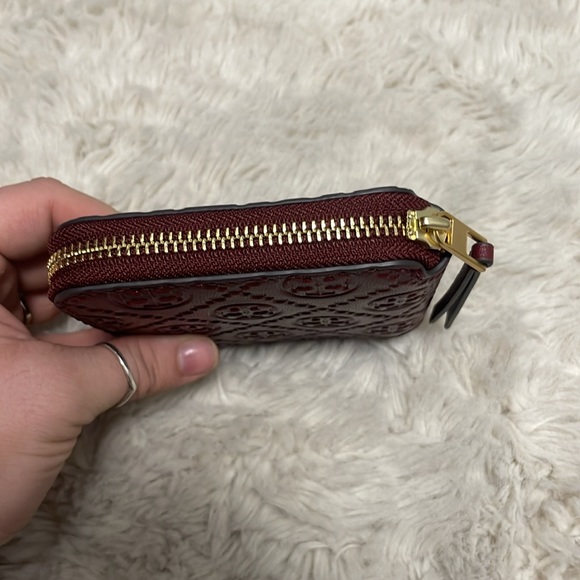 ✨ Tory Burch Leather Bi-Fold Wallet✨ - Picture 10 of 16